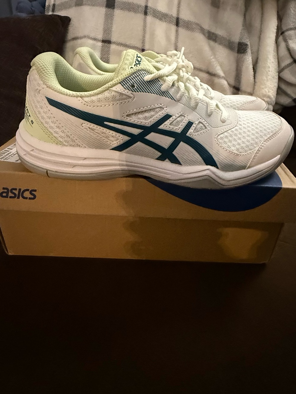 Asics upcourt 5 women’s size 8